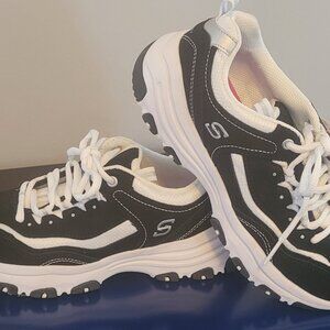 NWT Skechers Womens Gabie S Sport